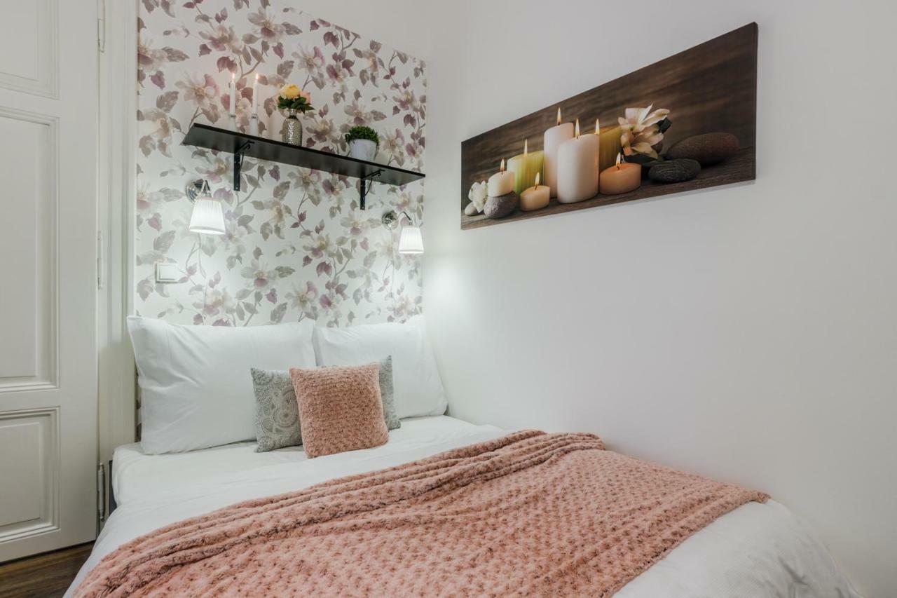 Prague Apt Near Charles Bridge By Michal&Friends Buitenkant foto