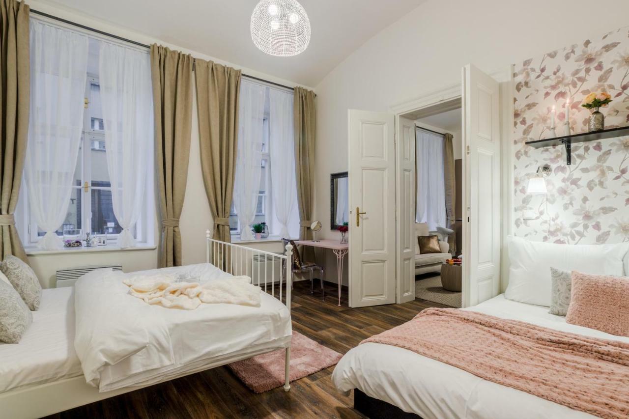 Prague Apt Near Charles Bridge By Michal&Friends Buitenkant foto