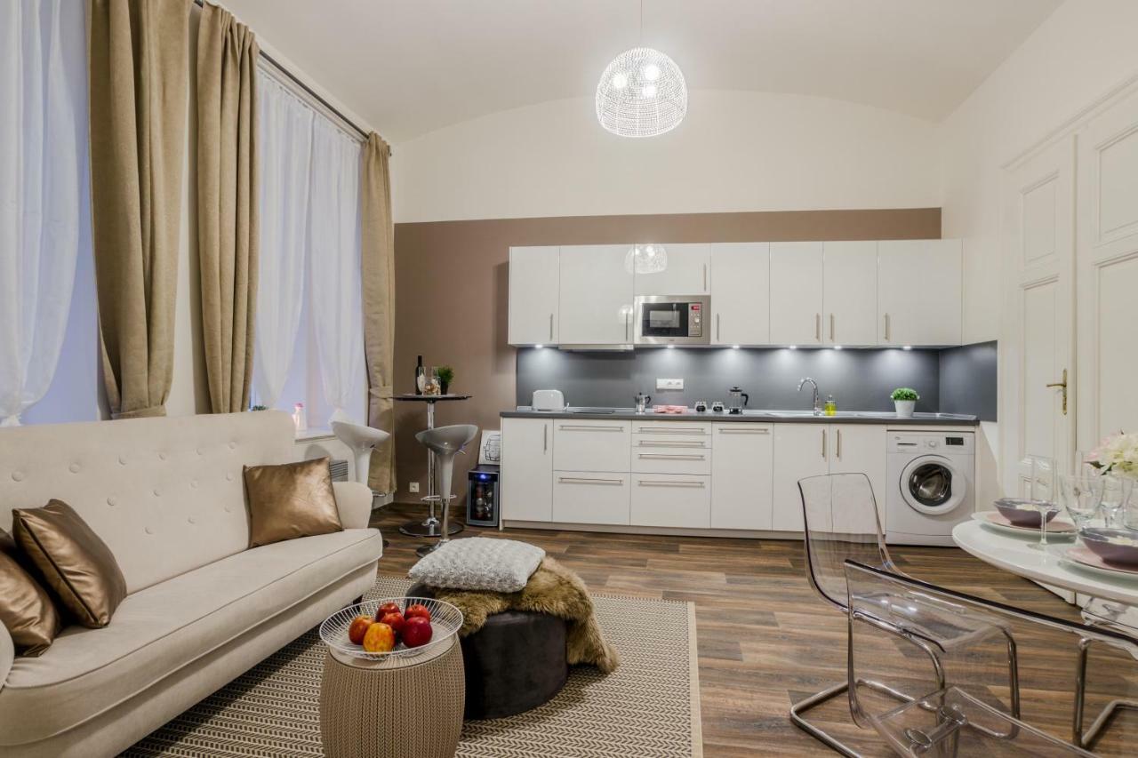 Prague Apt Near Charles Bridge By Michal&Friends Buitenkant foto